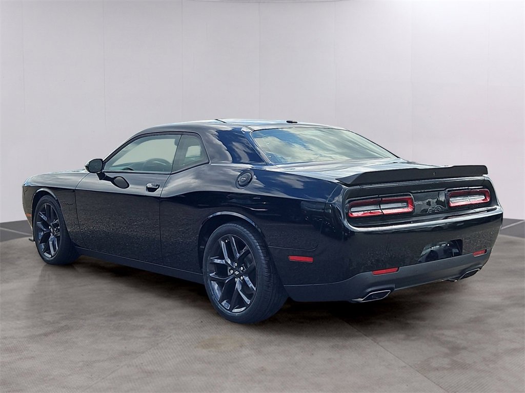 Used 2022 Dodge Challenger R/T w/ Blacktop Package image 6