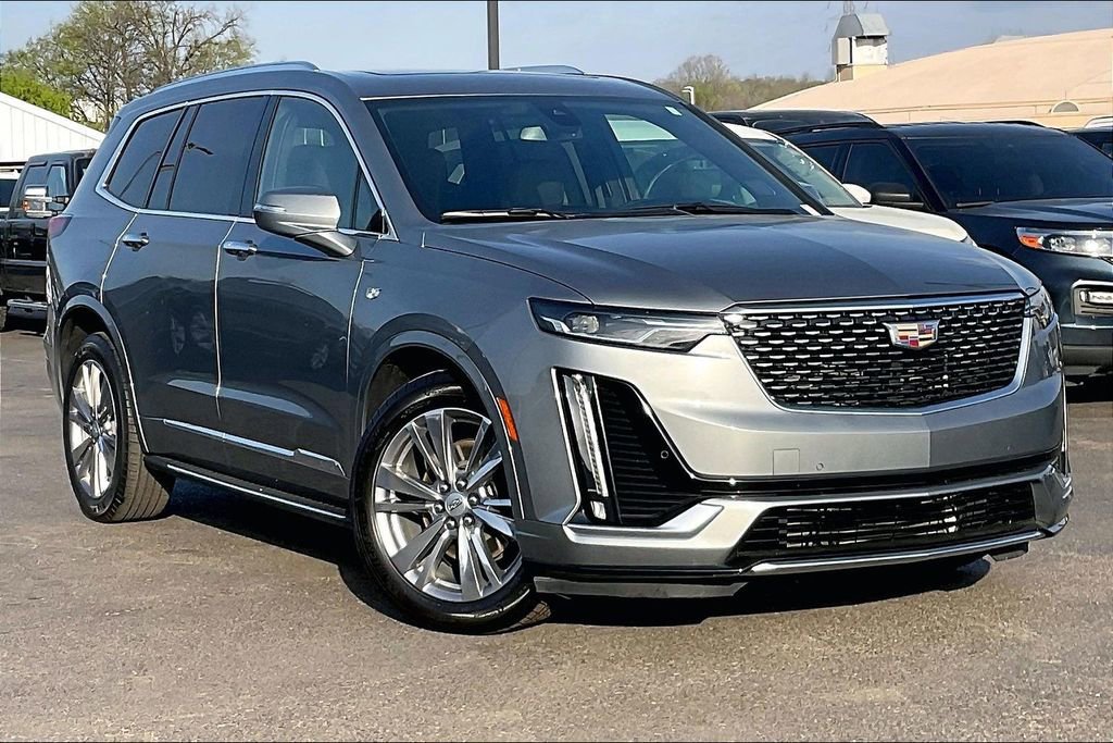 Used 2023 Cadillac XT6 Premium Luxury image 38