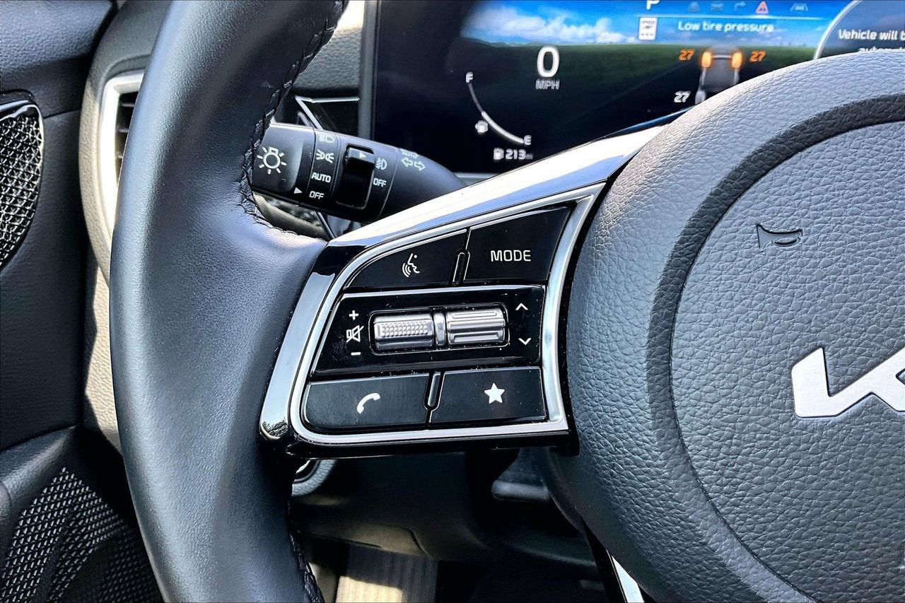 Used 2025 Kia Seltos X-Line AWD/4WD image 28