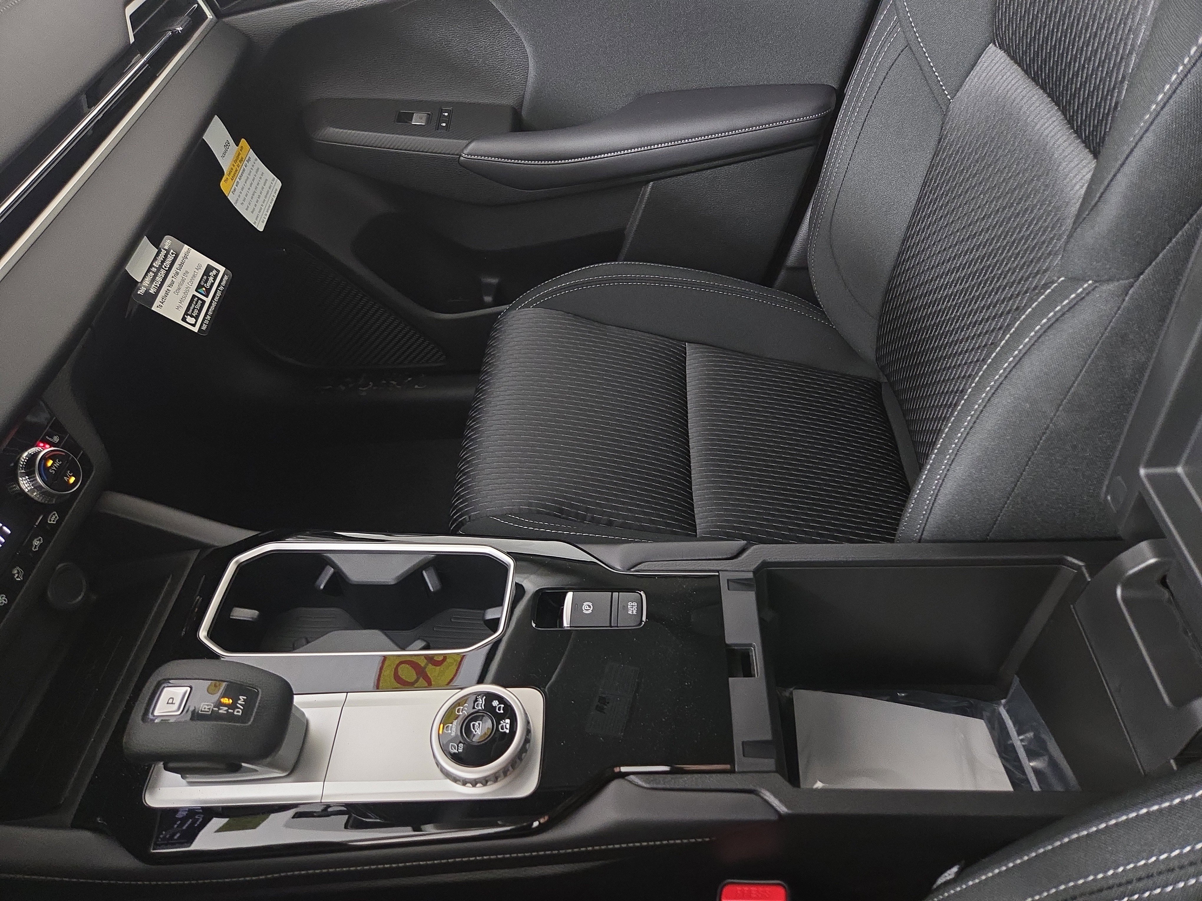 New 2026 Mitsubishi Outlander ES image 30