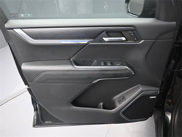 Used 2024 GMC Acadia Elevation image 9