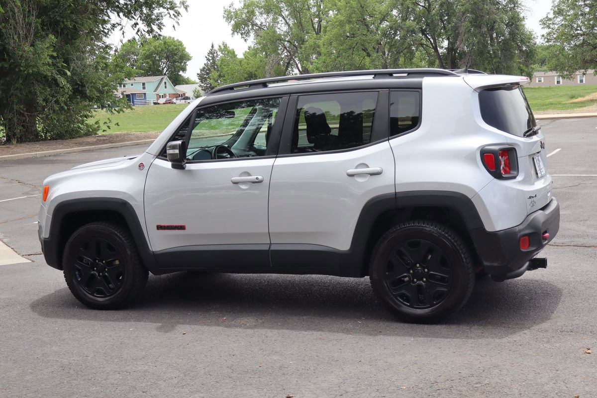 Used 2018 Jeep Renegade Trailhawk AWD/4WD image 8