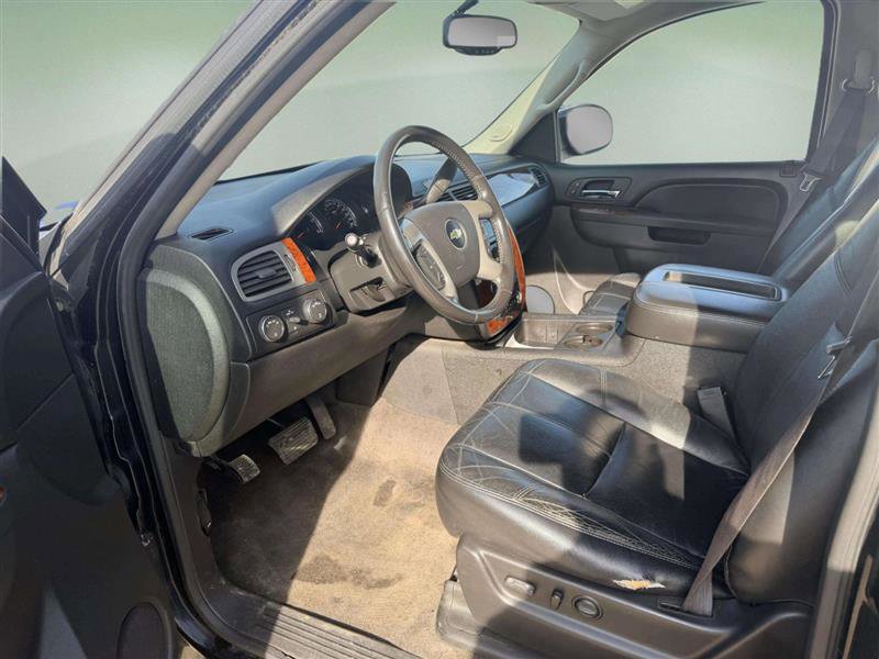 Used 2012 Chevrolet Suburban LT w/ Luxury Package image 26