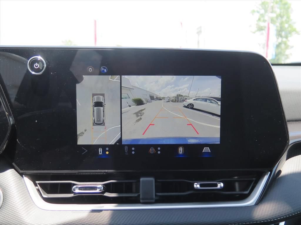 Used 2025 Chevrolet Equinox LT w/ Convenience Package II FWD image 12