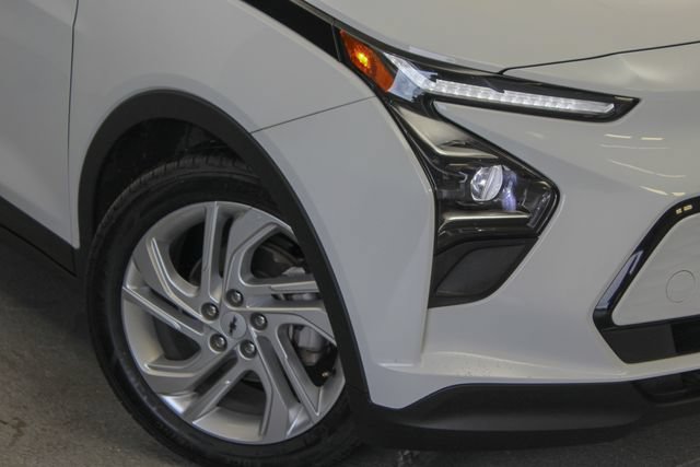 Used 2023 Chevrolet Bolt LT w/ Driver Confidence Package FWD image 3