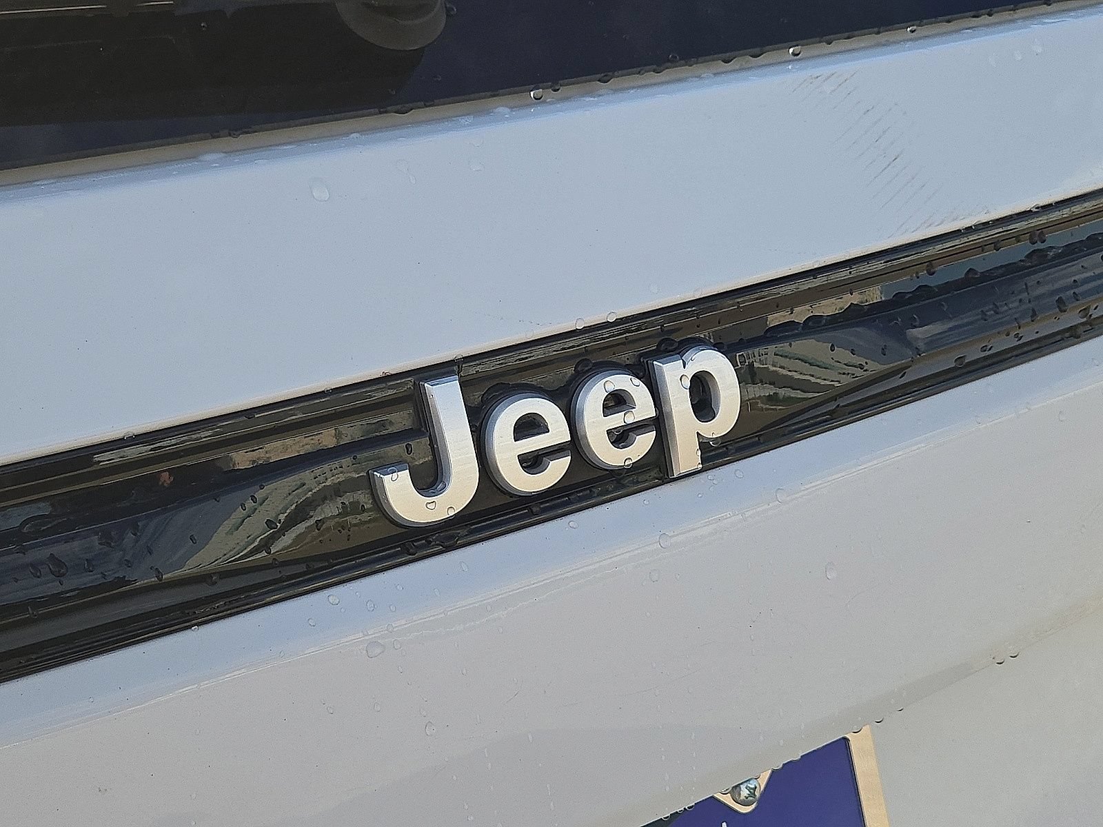 Used 2024 Jeep Grand Cherokee Laredo X w/ Trailer Tow Package AWD/4WD image 13