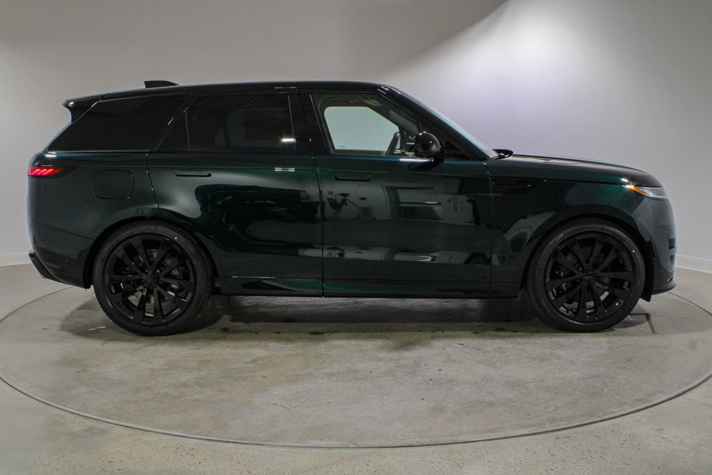 New 2026 Land Rover Range Rover Sport Dynamic SE image 6