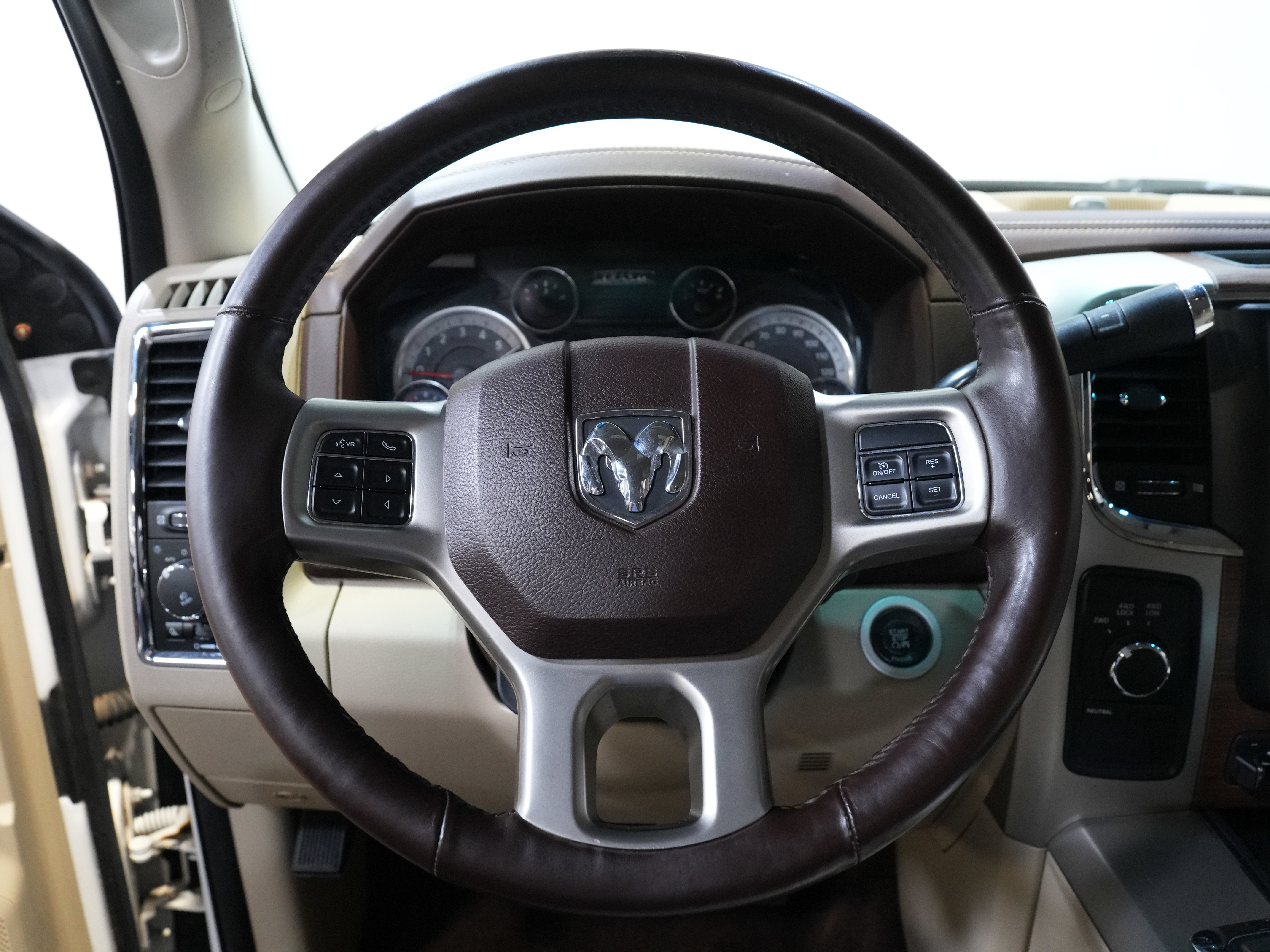 Used 2015 RAM 2500 Laramie w/ Convenience Group image 40