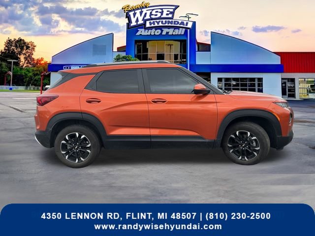 Used 2023 Chevrolet TrailBlazer LT w/ Convenience Package AWD/4WD image 7
