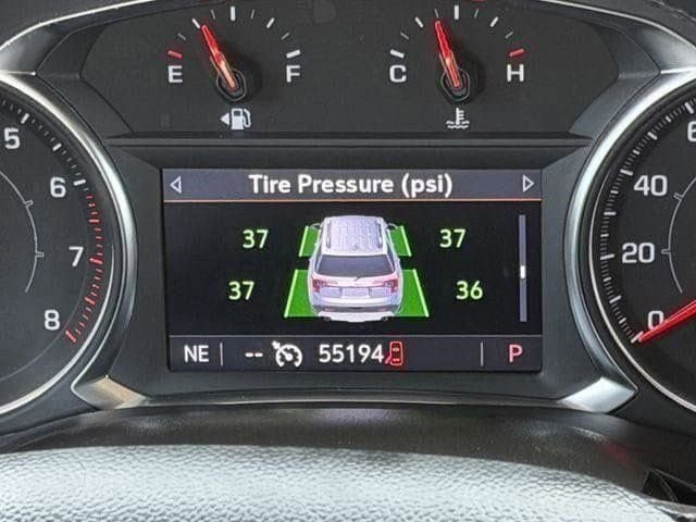 Used 2023 GMC Acadia SLT image 16