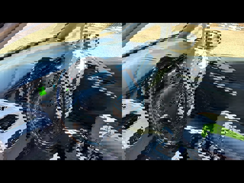 Used 2021 Chevrolet Bolt Premier w/ Infotainment Package image 9