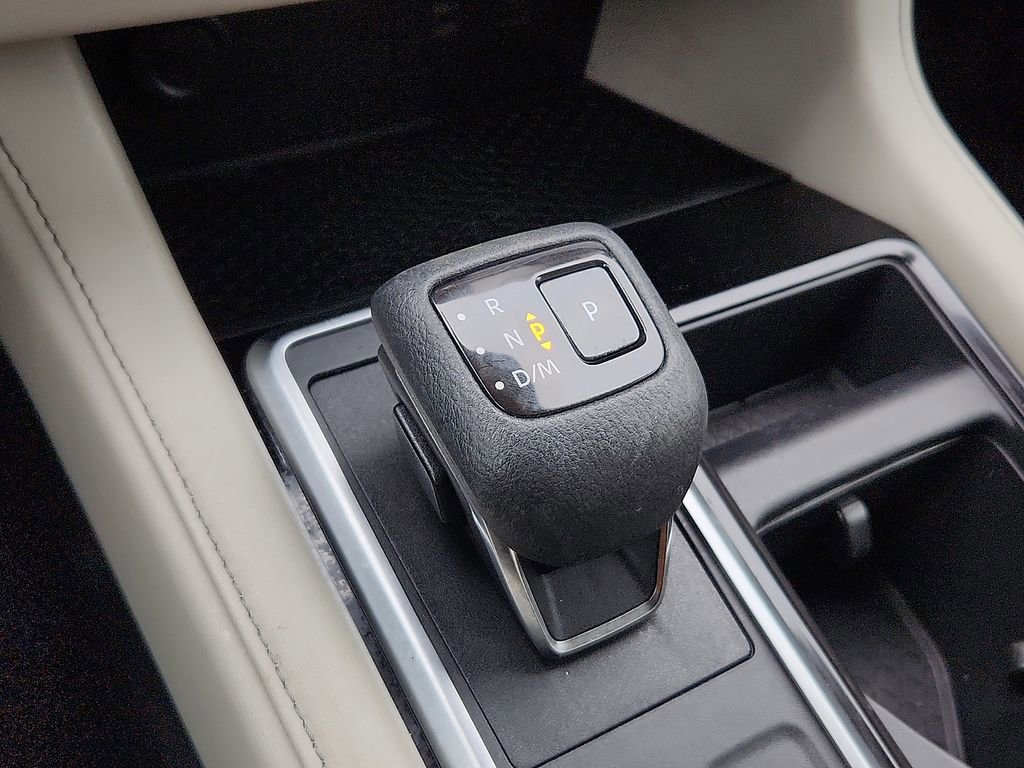 Used 2022 Nissan Pathfinder SV image 14