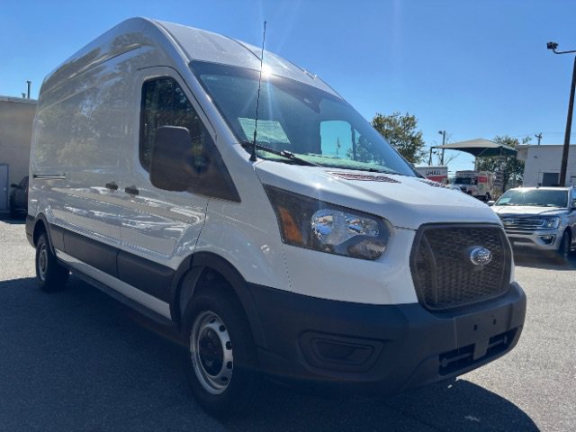 Used 2023 Ford Transit 250 148 High Roof RWD image 3
