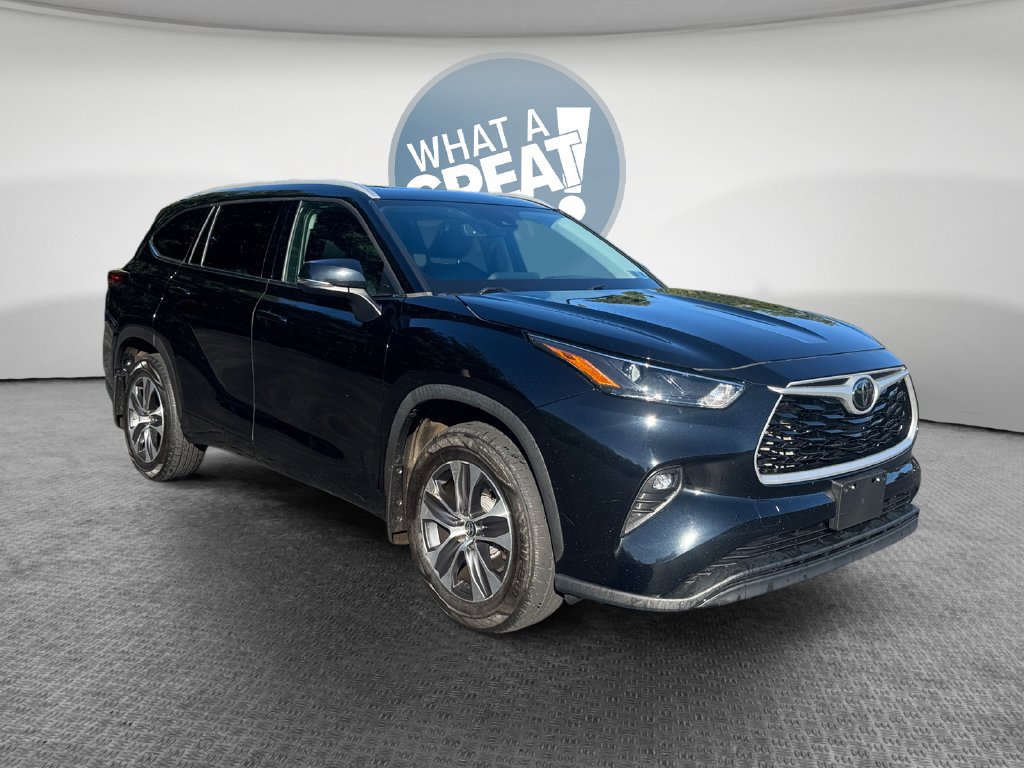 Used 2022 Toyota Highlander XLE