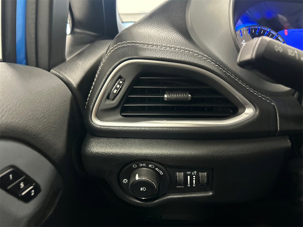 New 2026 Chrysler Pacifica Limited image 18