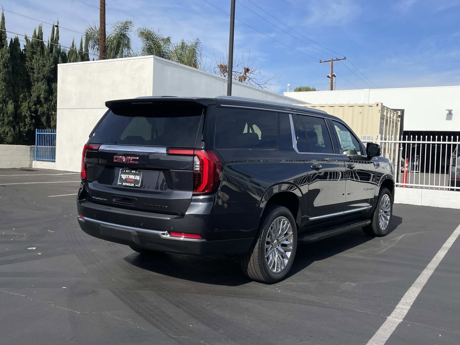 New 2026 GMC Yukon XL Elevation image 5