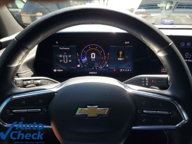 Used 2025 Chevrolet Traverse LT FWD image 22