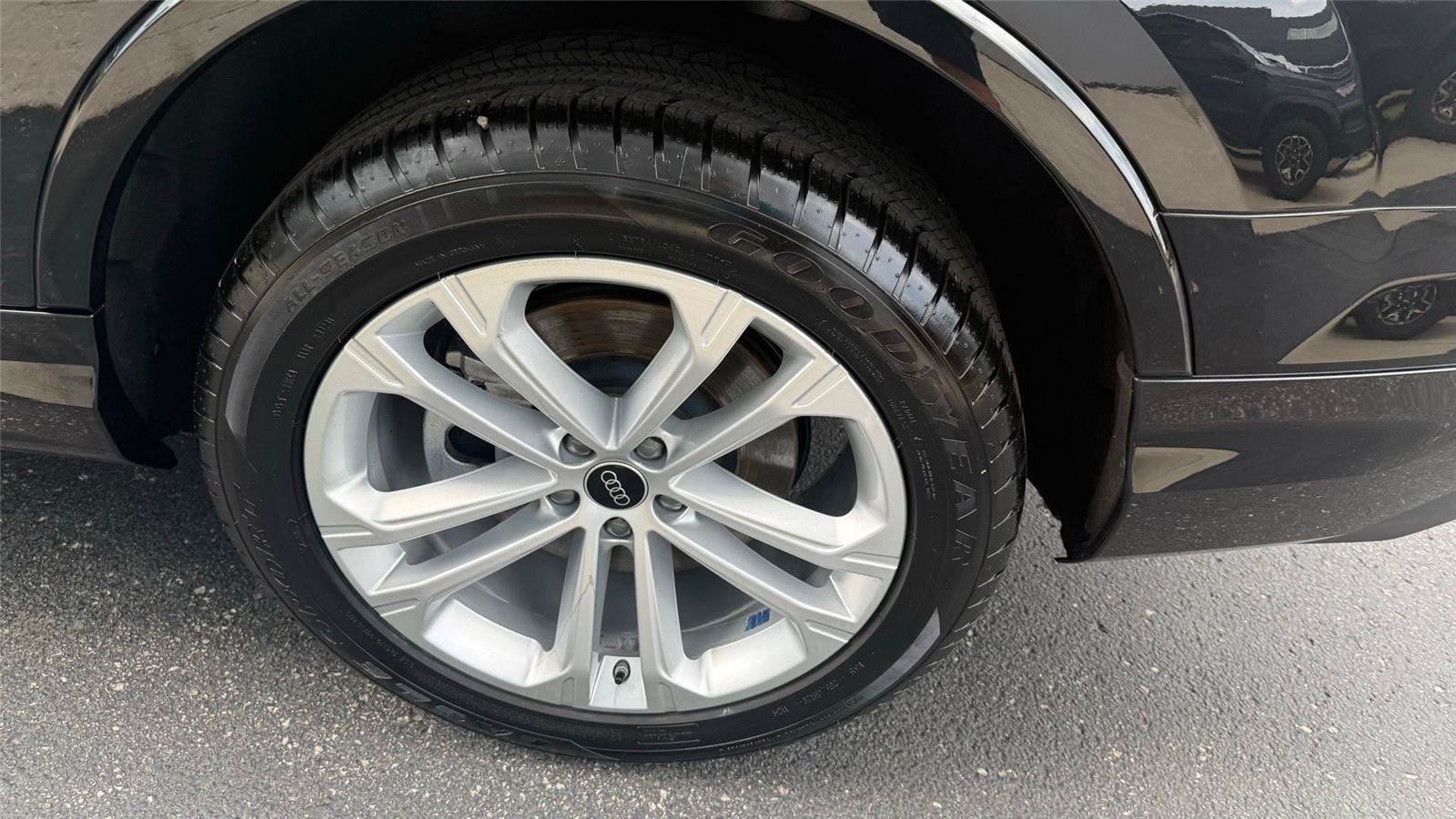 Used 2025 Audi Q7 3.0T Premium Plus AWD/4WD image 14