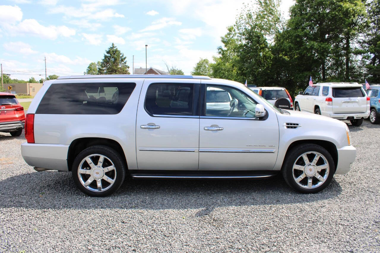 Used 2013 Cadillac Escalade ESV Luxury AWD/4WD image 6