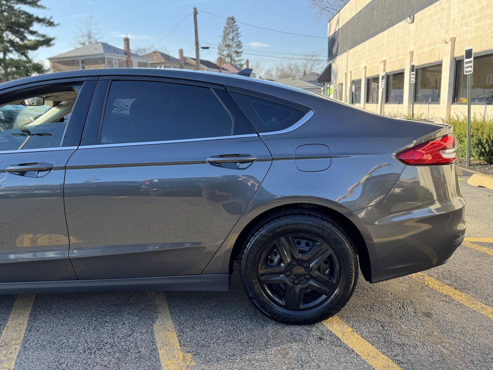 Used 2020 Ford Fusion S FWD image 7
