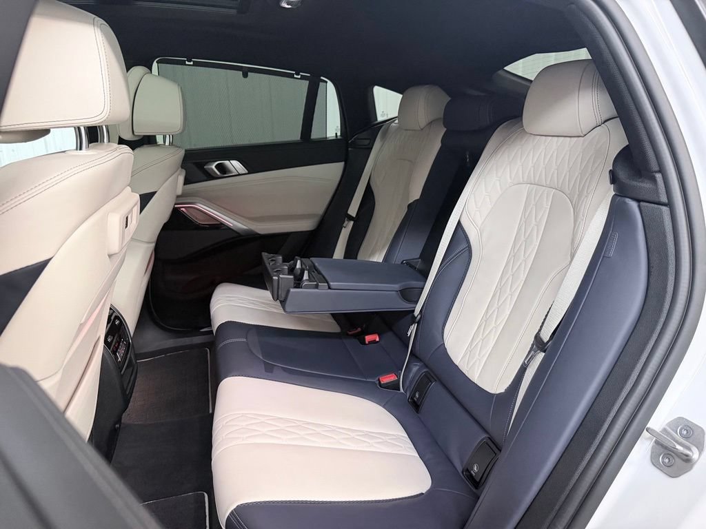 Used 2022 BMW X6 M50i w/ Executive Package AWD/4WD image 32