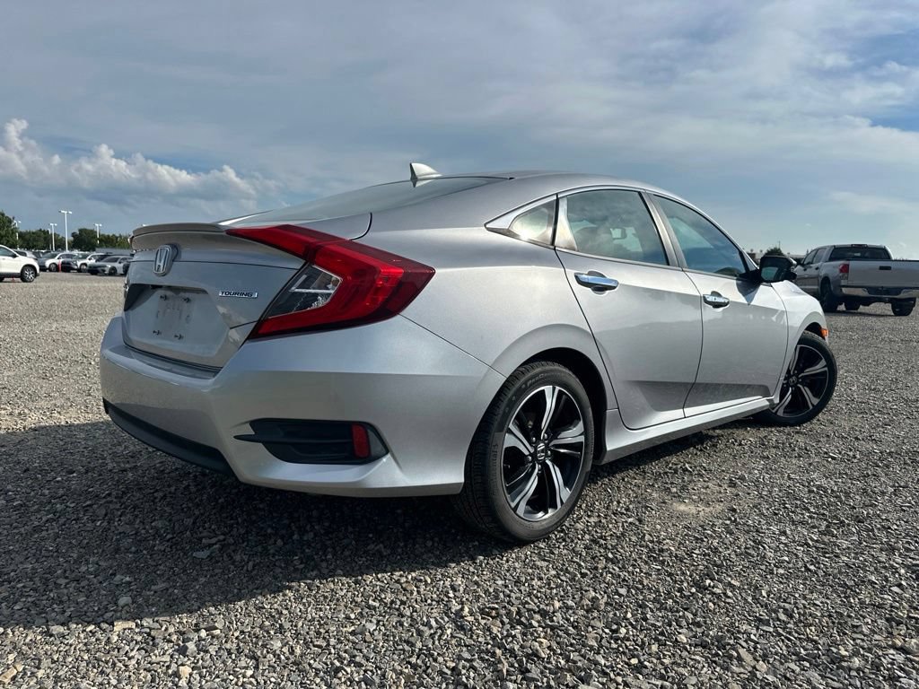 Used 2017 Honda Civic Touring image 11