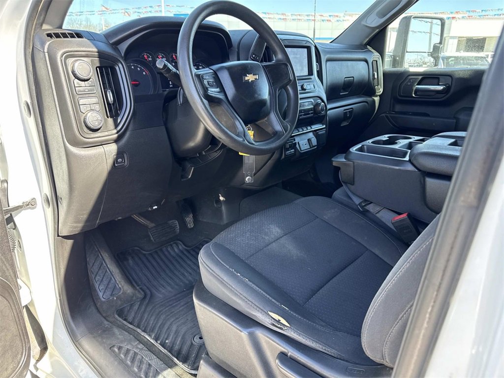 Used 2023 Chevrolet Silverado 2500 Custom w/ Custom Convenience Package image 10