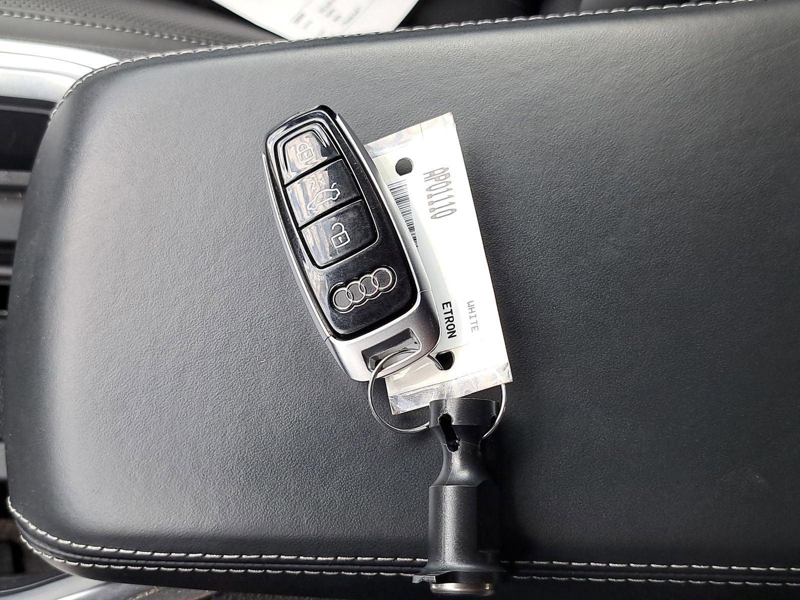 Used 2023 Audi e-tron Chronos w/ Chronos Package AWD/4WD image 14