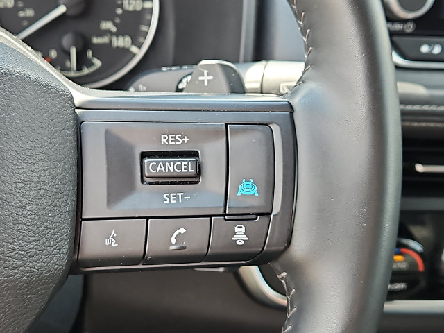 Used 2025 Nissan Rogue SV AWD/4WD image 22