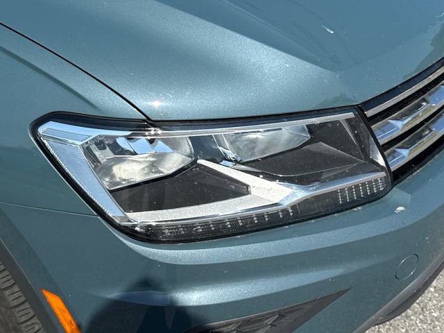 Used 2020 Volkswagen Tiguan SE image 12