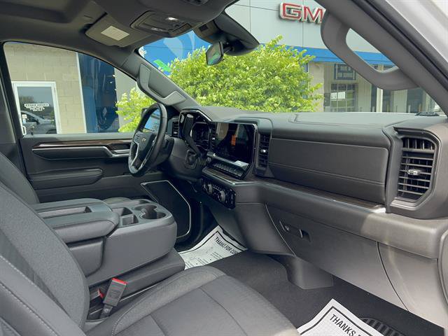 Used 2023 Chevrolet Silverado 1500 LT AWD/4WD image 16