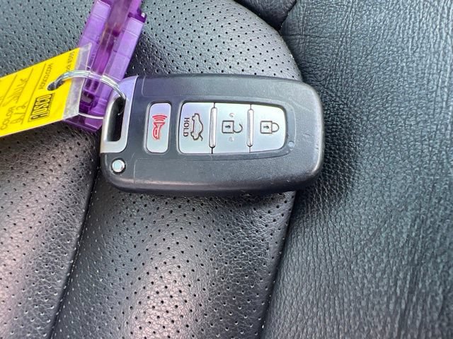 Used 2012 Kia Optima Hybrid w/ Hybrid Premium Technology Pkg FWD image 39