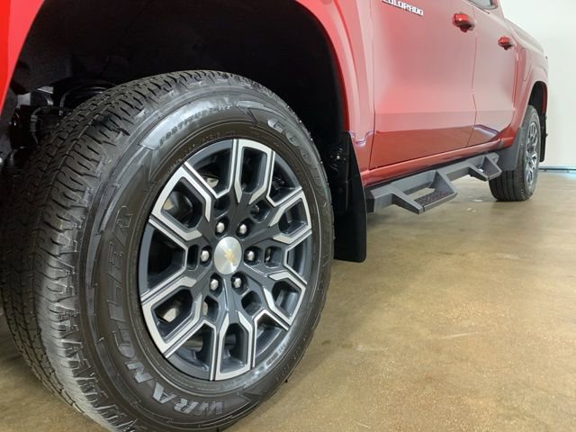 Used 2024 Chevrolet Colorado LT w/ LT Convenience Package III image 2