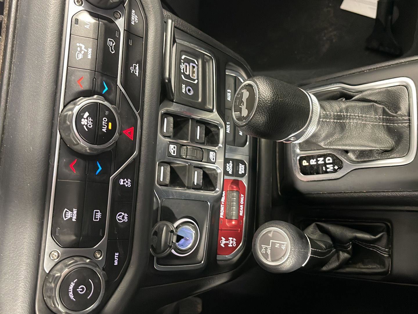 Used 2024 Jeep Wrangler Unlimited Rubicon image 19