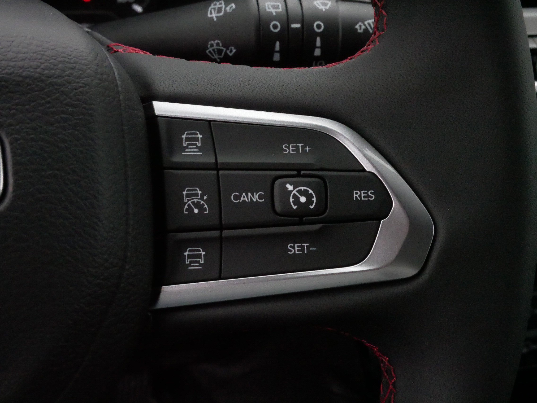 Used 2024 Jeep Compass Trailhawk image 25