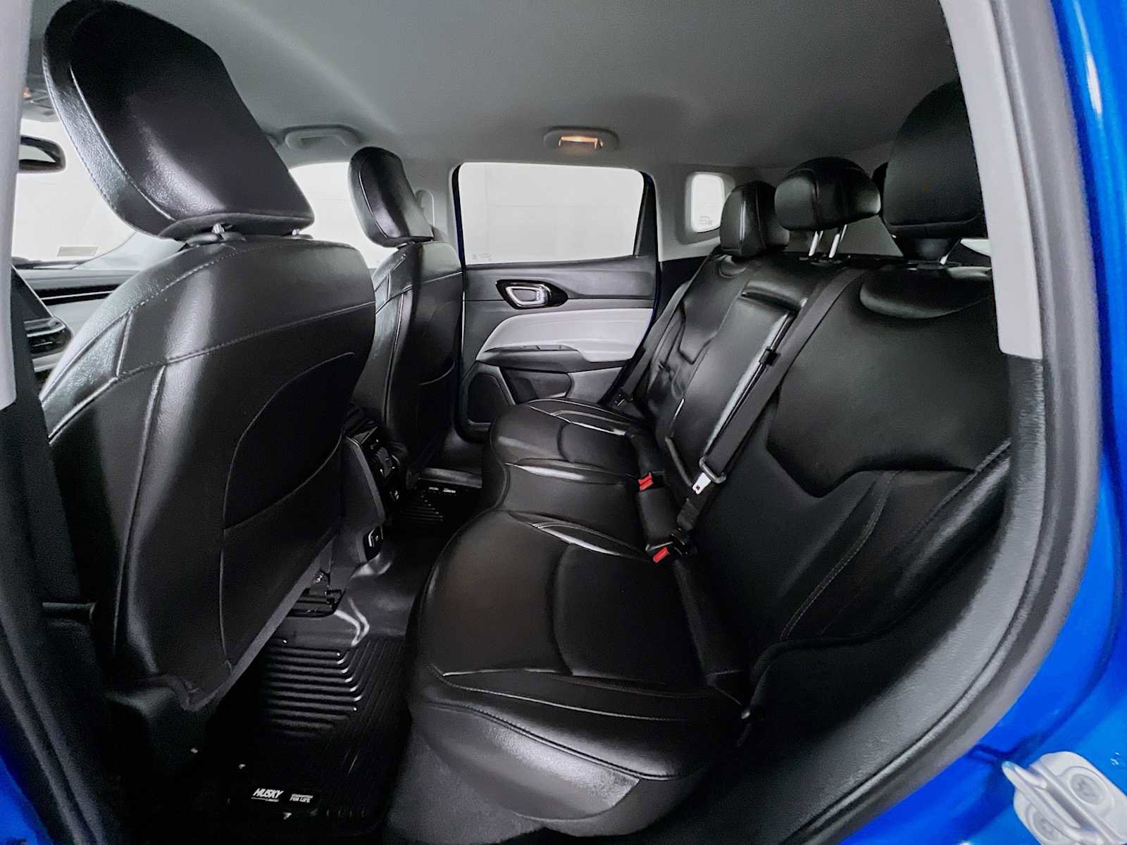 Used 2022 Jeep Compass Limited image 19