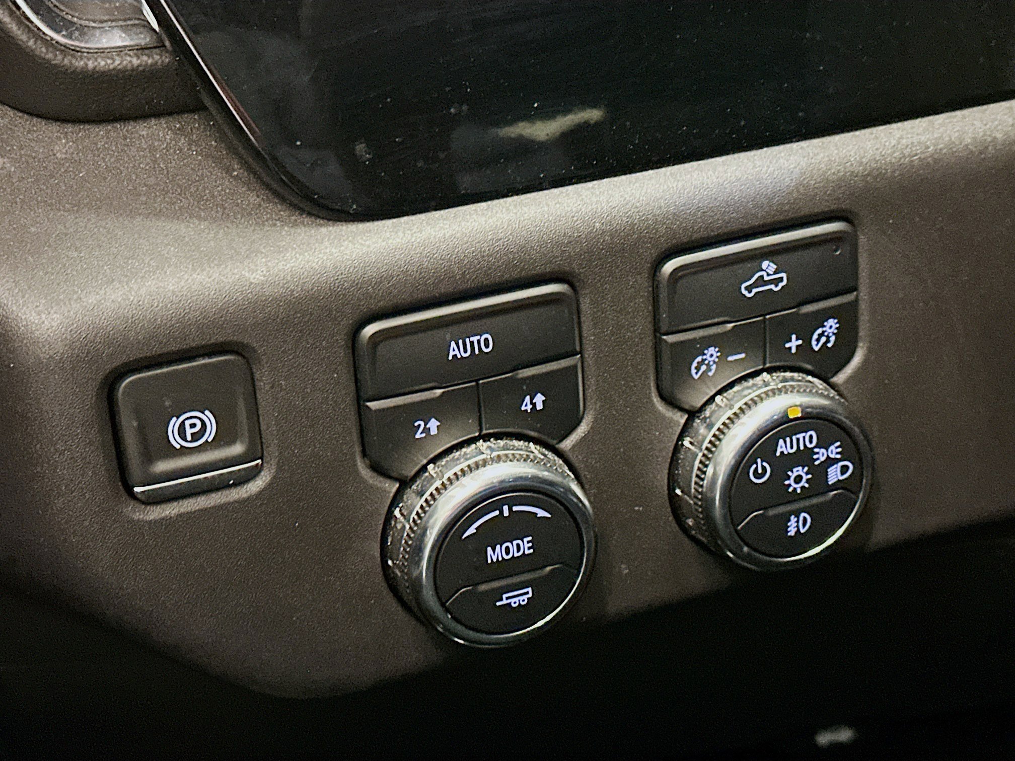 Used 2024 GMC Sierra 1500 Elevation image 17