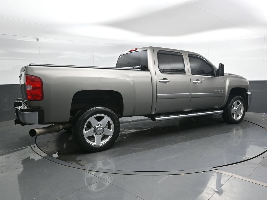 Used 2013 Chevrolet Silverado 2500 LT w/ Custom Sport Truck Package RWD video 2
