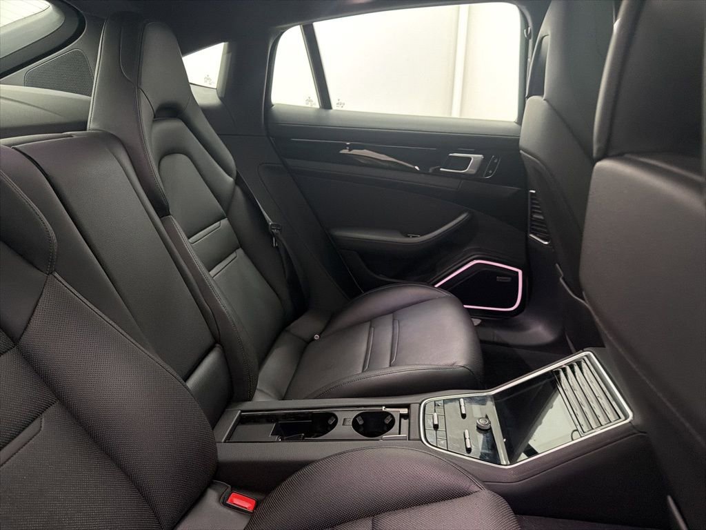 Used 2021 Porsche Panamera image 27