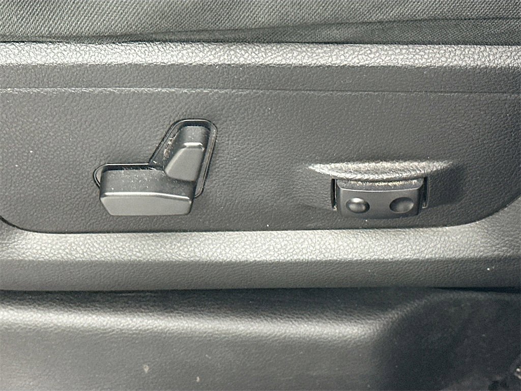 Used 2022 RAM 3500 Big Horn w/ Level A Equipment Group image 21