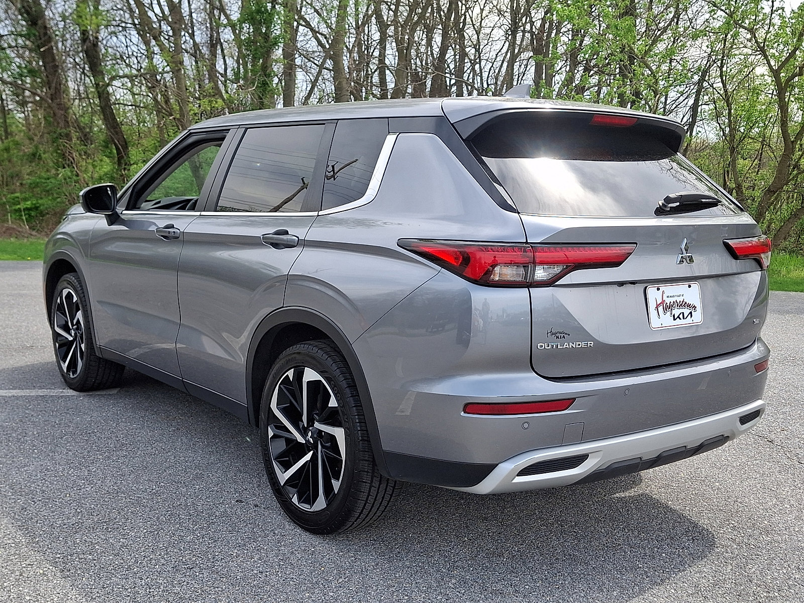 Used 2024 Mitsubishi Outlander SE AWD/4WD image 4