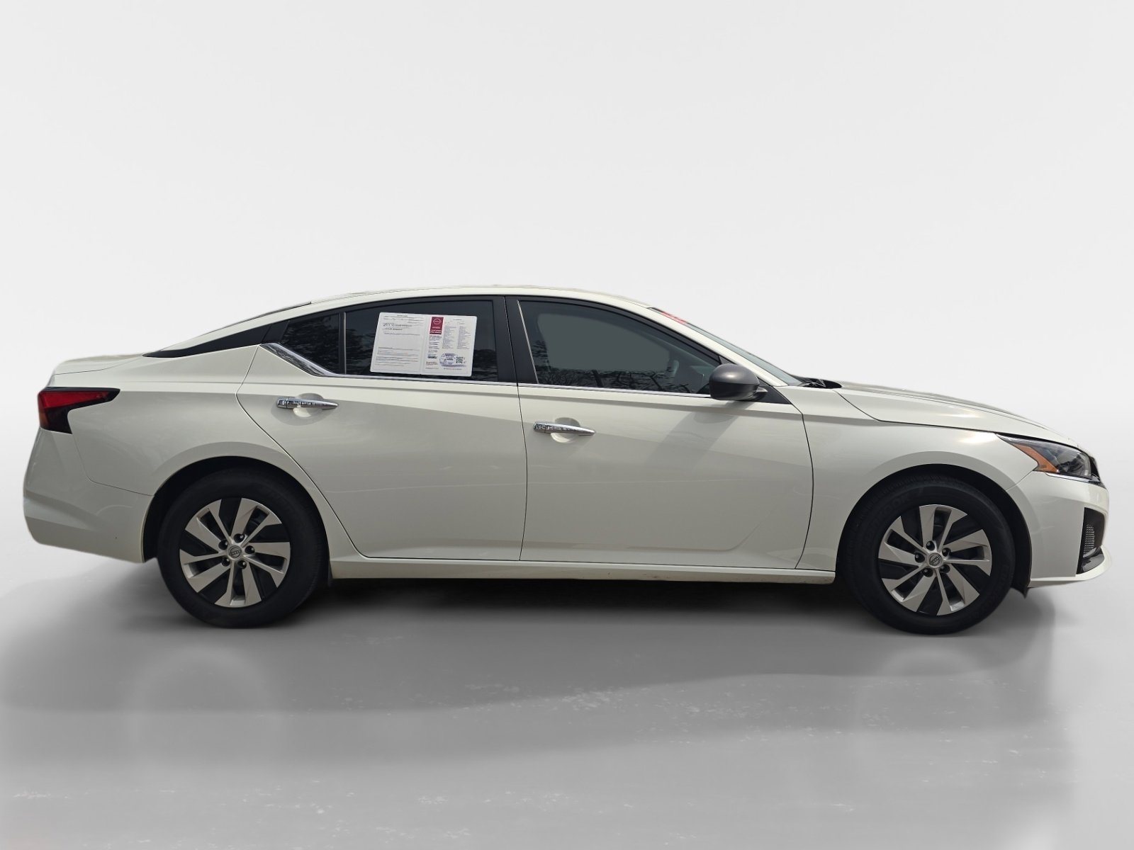 Certified 2025 Nissan Altima 2.5 S image 6