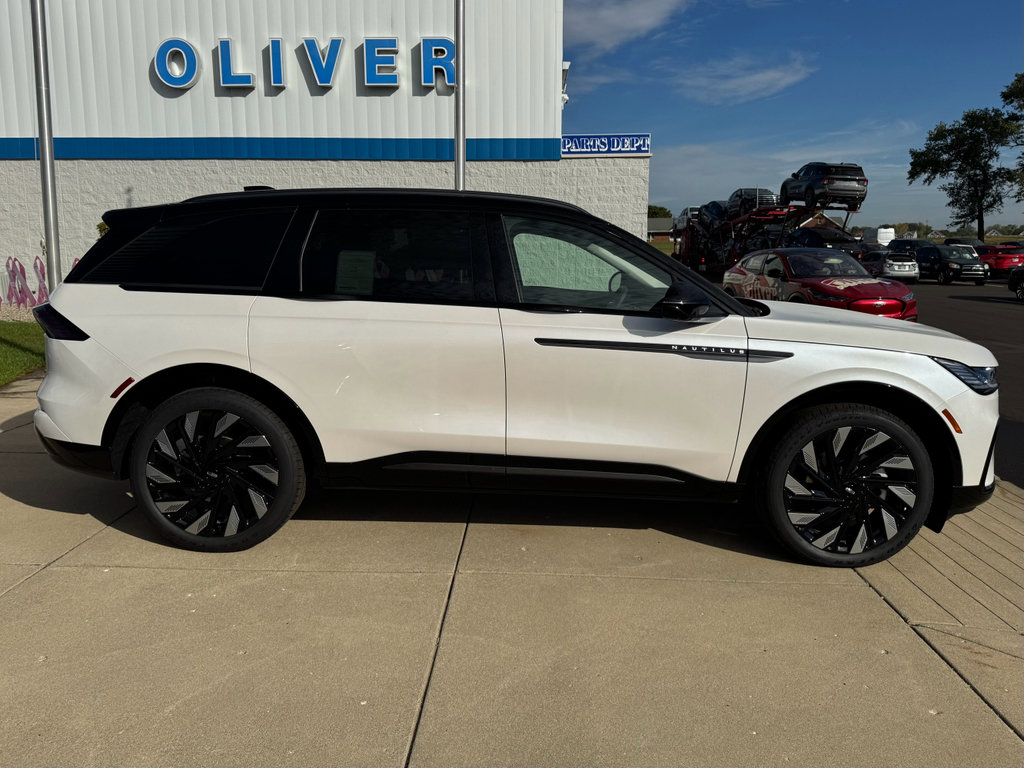 New 2026 Lincoln Nautilus Reserve w/ Jet Appearance Package image 4