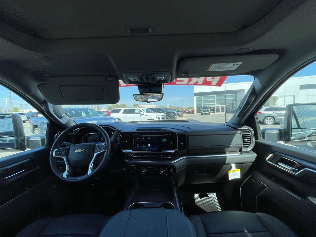 Used 2024 Chevrolet Silverado 2500 LTZ w/ LTZ Plus Package image 26