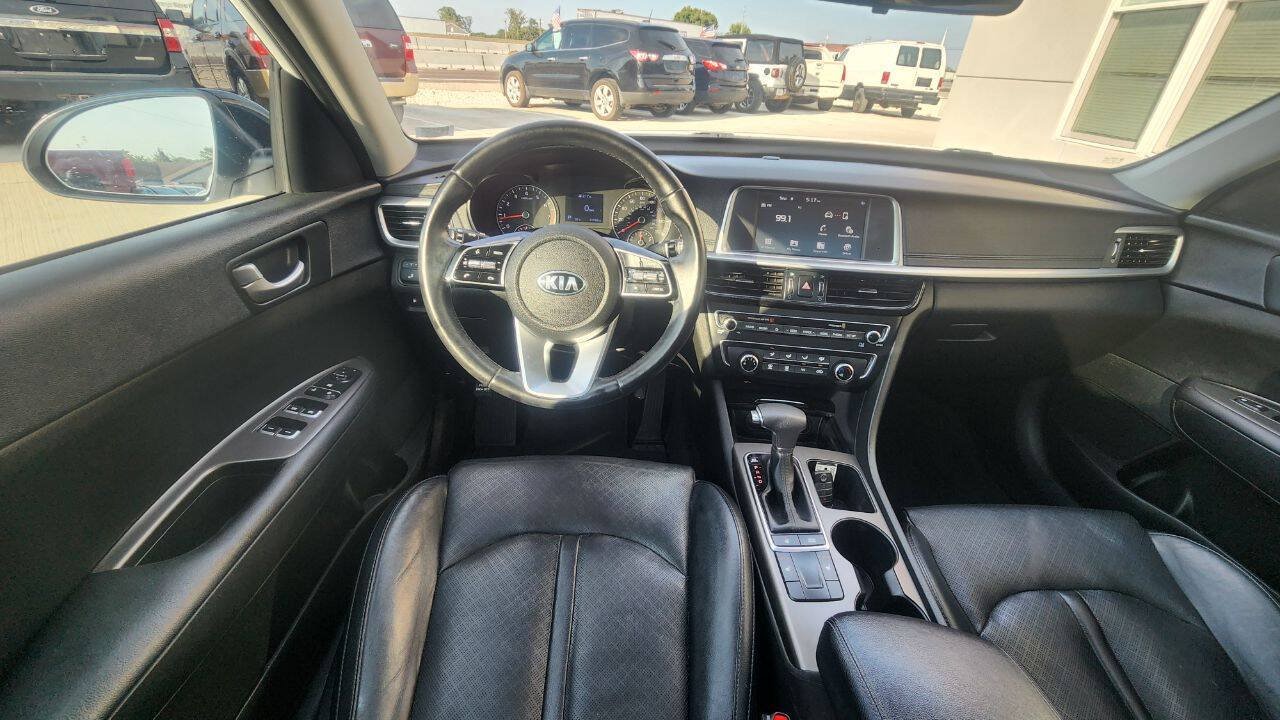 Used 2020 Kia Optima SE FWD image 12