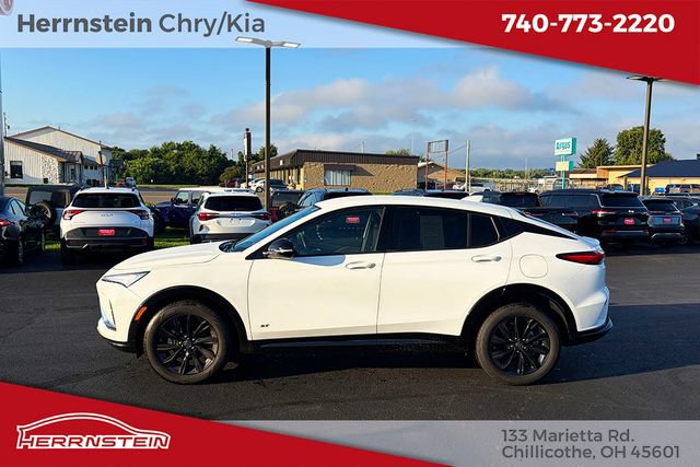Used 2025 Buick Envista Sport Touring FWD image 4
