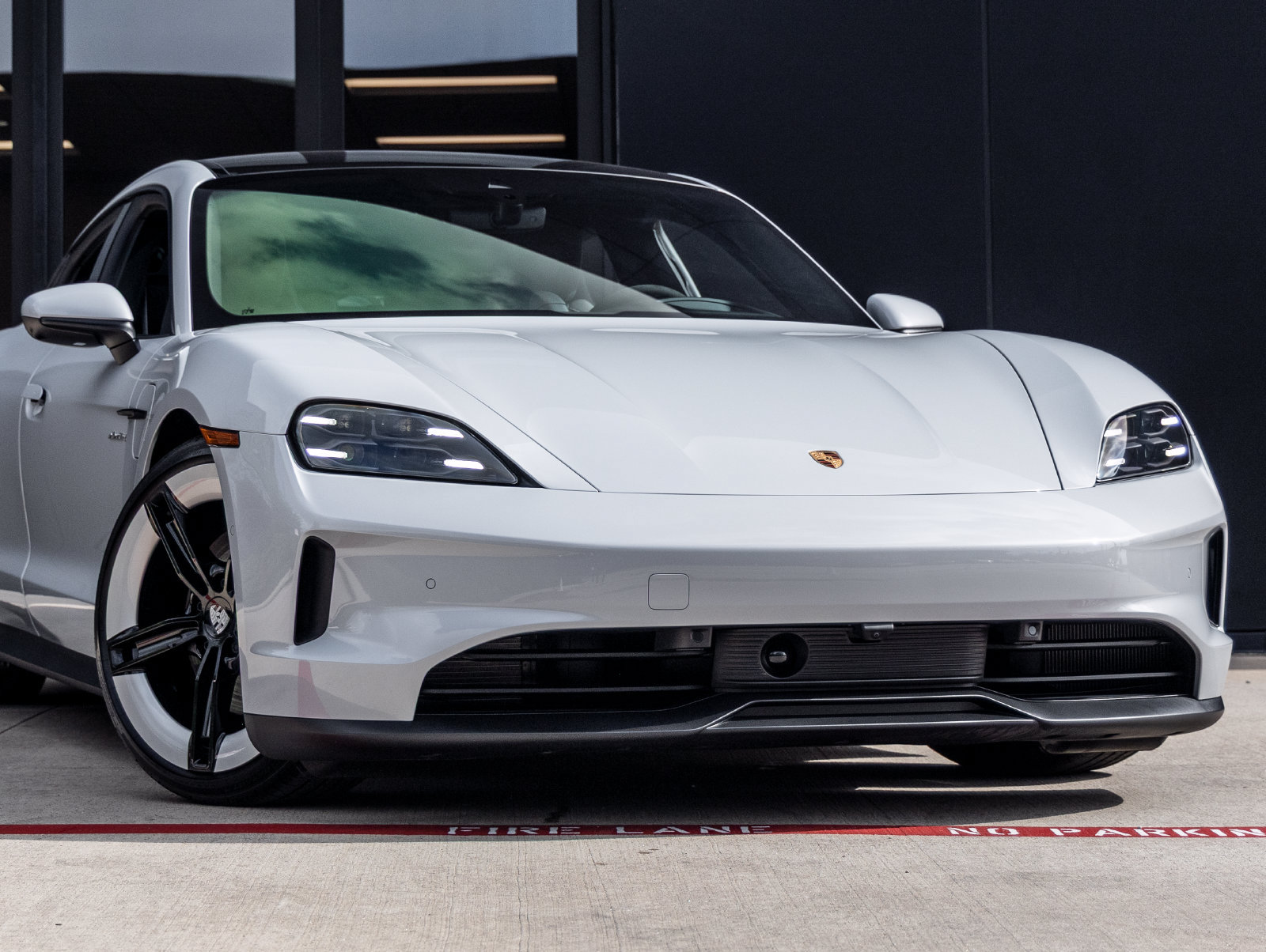 New 2026 Porsche Taycan AWD/4WD image 9