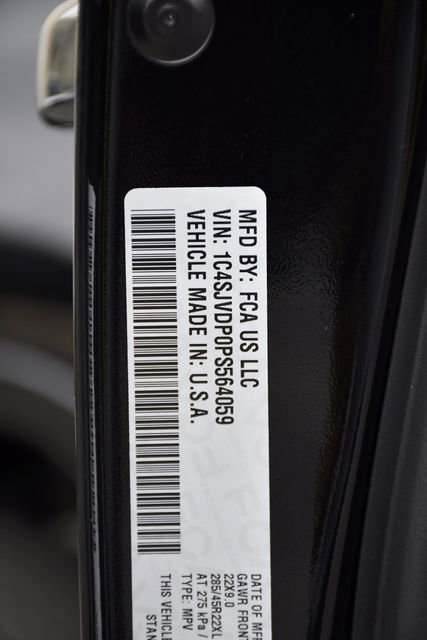 Used 2023 Jeep Wagoneer Series III w/ Premium Group I image 38