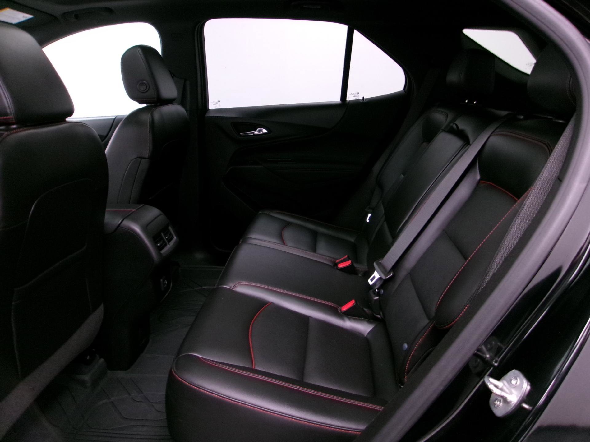 Certified 2022 Chevrolet Equinox RS w/ RS Leather Package image 10