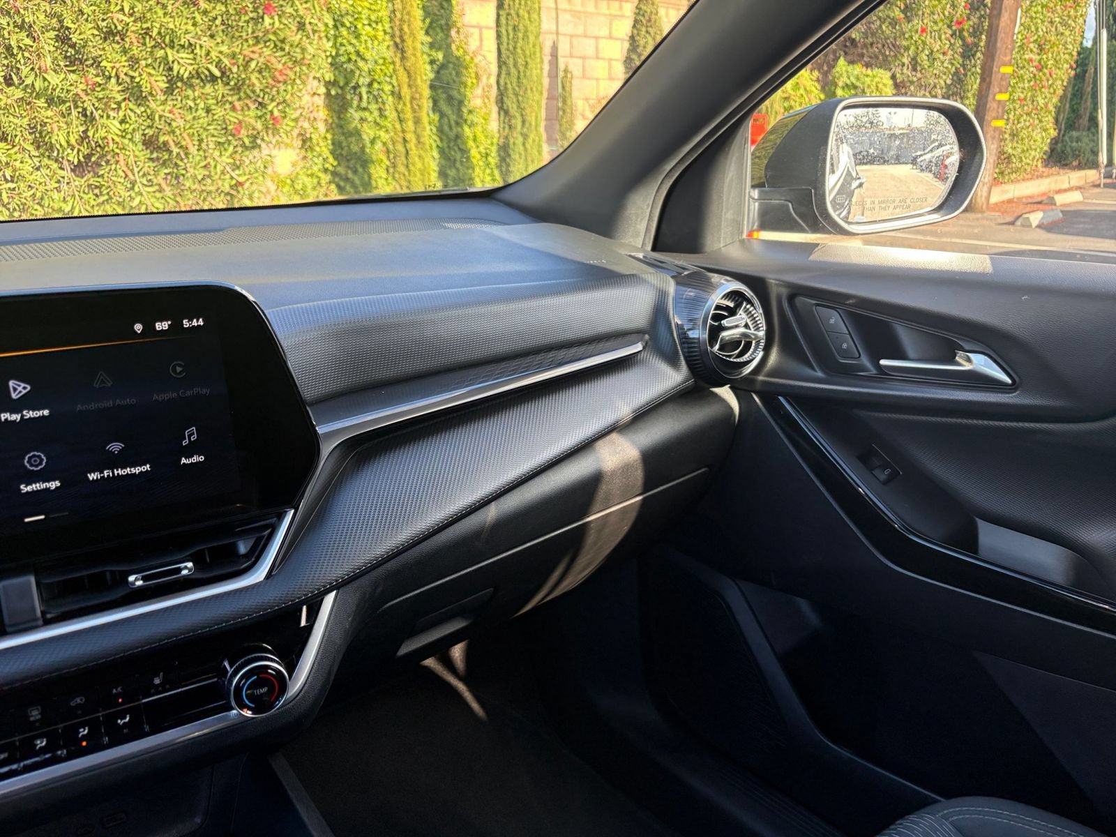Used 2025 Chevrolet Equinox LT AWD/4WD image 35